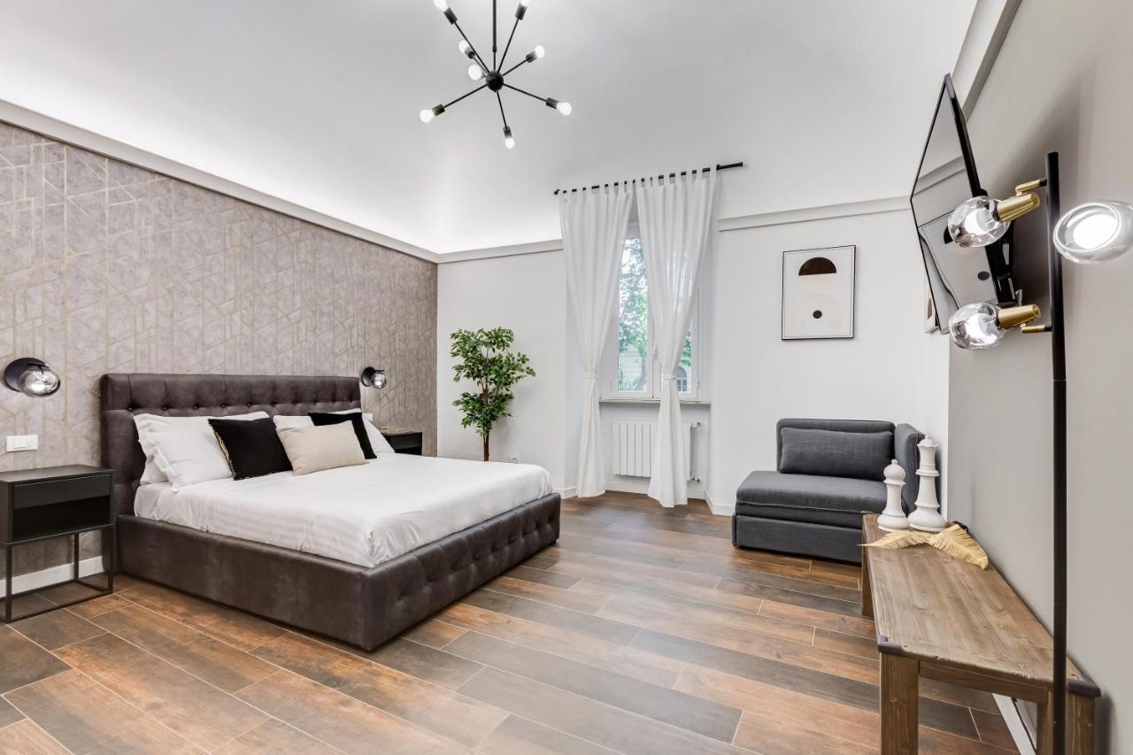 Bdc - The Boss: Stunning 2-Bdr Apartment @Termini Рим Екстер'єр фото